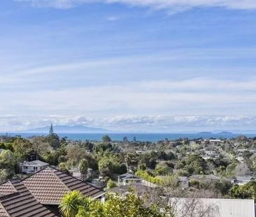 Sunny spacious house with sea views - Photo 3