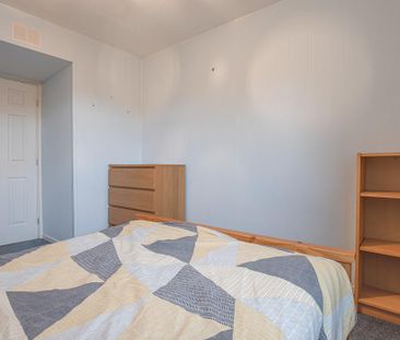 2 bedroom barn conversion to rent - Photo 2