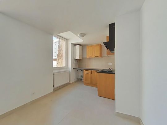 Location Appartement 3 pièces 59m² ROMANS SUR ISERE 26100 - Photo 1