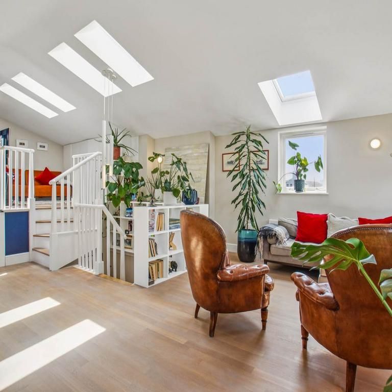 3 bedroom flat to rent - Photo 1