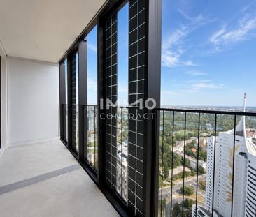 City Retreat mit Weitblick: 42. Etage - Ostseitiges Studio mit Logg... - Photo 6