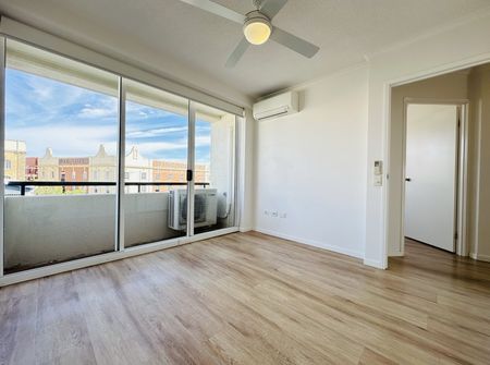 Unbeatable River View - Teneriffe 2 Bedroom Apartment - Photo 3