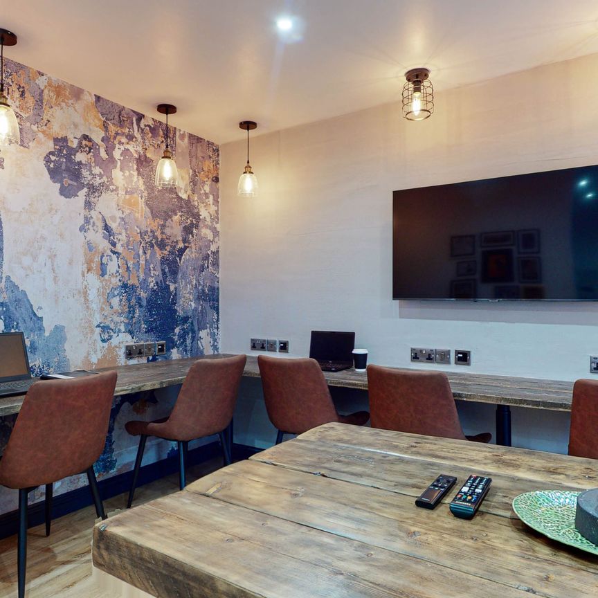 Norwich Road Room 3 - Photo 1