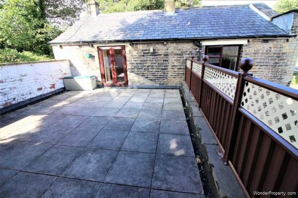 3 bedroom property to rent in Holmfirth - Photo 1