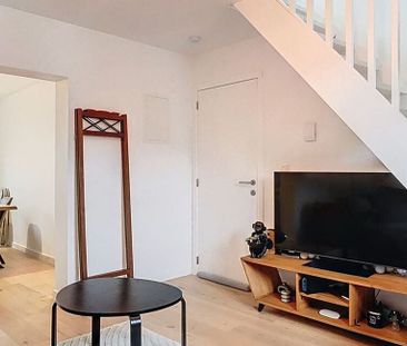 Appartement te huur in Watermaal-Bosvoorde voor € 797 met 1 slaapkamer - Photo 2