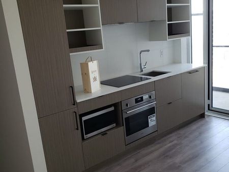 Bachelor condo Toronto - Photo 2