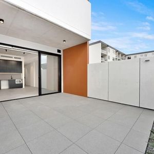 ARTHOUSE DESIGNER LIVE/WORK CREATIVE TERRACE WITH 45m² STUDIO - Photo 2