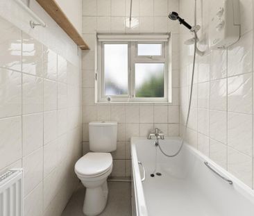 2 bedroom maisonette to rent - Photo 4