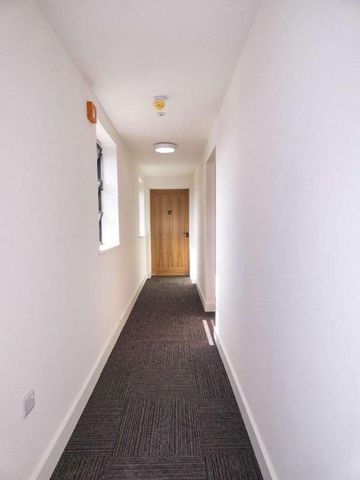 Lyons Grove, Consort Street, ST4 - Photo 4