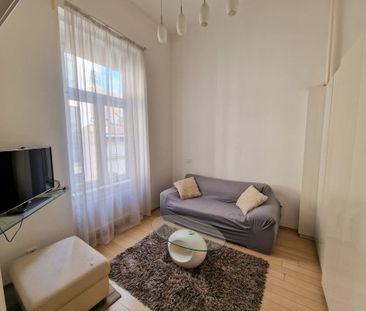 Sas street - Fotó 1