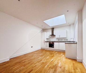 Bartley Way, Hook, Hampshire, RG27 - Photo 5