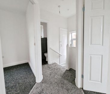 3 bedroom end of terrace house to rent - Photo 5