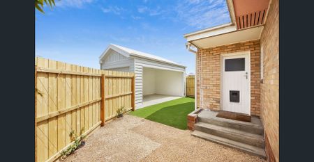 CHARMING HOME WITH TIMELESS APPEAL - Photo 3