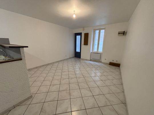 Location Maison 3 pièces 71m² LE MAS D AGENAIS 47430 - Photo 1