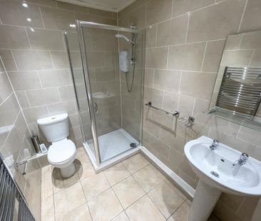 4 bedroom terraced house to rent - Photo 5