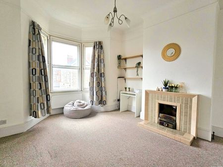 Priorswood Road, Taunton, Somerset, TA2 - Photo 2