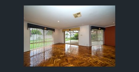 HIDDEN GEM - WALK TO STATION - Photo 5