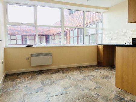 1 bedroom apartment to rent - Photo 2