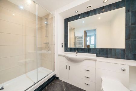 High Street - Photo 3