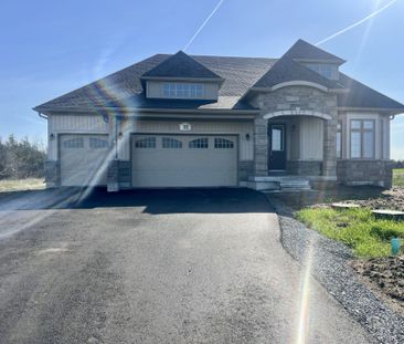 For Lease - 35 East Vista Terrace, Quinte West, Ontario - Photo 6