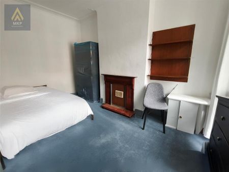 5 bedroom terraced house to rent - Photo 4