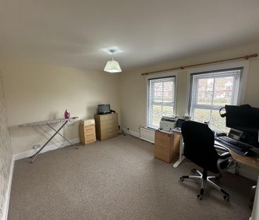 2 bedroom semi-detached house to rent - Photo 4