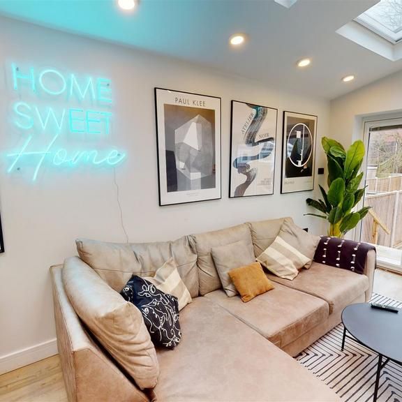 6 bedroom house to rent - Photo 1