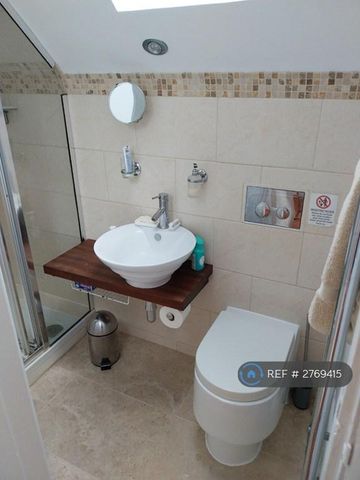 5 bedroom detached house to rent - Photo 5