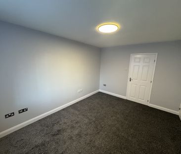 New Holles Court, Worksop - Photo 2