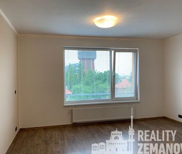Pronájem bytu 1+kk a garsoniéry 30 m², Hanusova , Praha - Фото 1