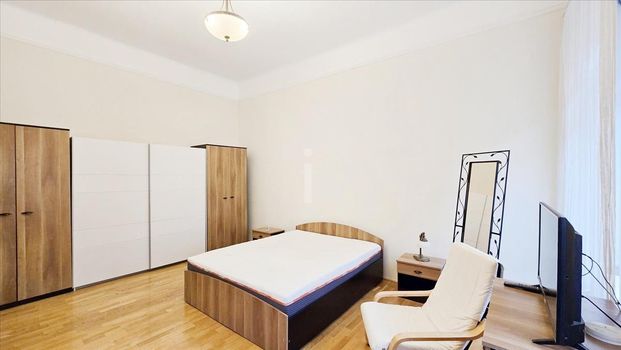 Kiadó felújított lakás - Budapest VI. kerület - Photo 1