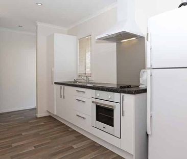 Modern studio apartment close to CBD - Photo 4