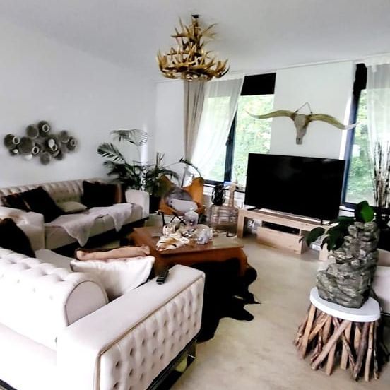 Appartement te huur - foto 1