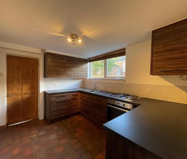 2 bedroom end of terrace house to rent - Photo 6