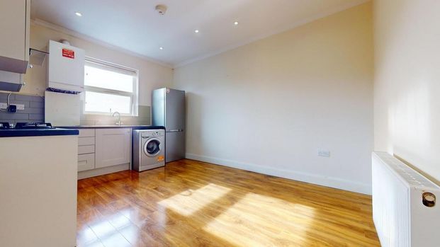 2 bedroom flat to rent - Photo 1