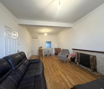 21 Main Street, Dundrum, BT33 0LU - Photo 2