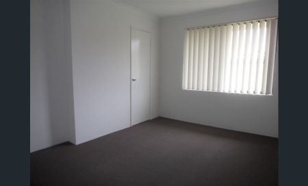 Large Family Home - Photo 4