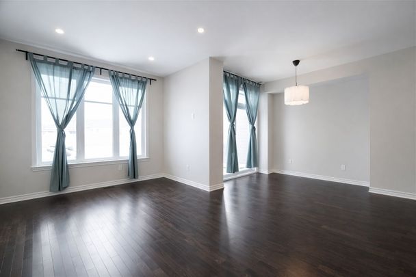 For Lease - 527 Sonmarg Crescent, Barrhaven, Ontario - Photo 1