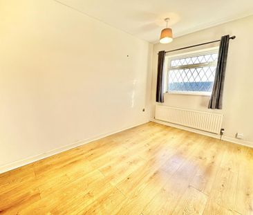 3 bedroom detached house to rent - Photo 2