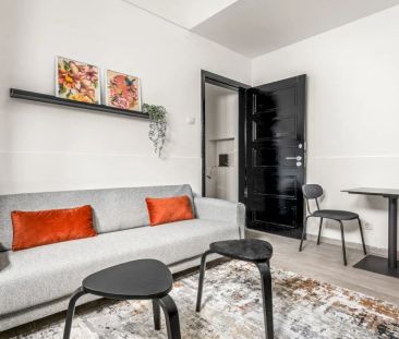 1-bedroom apartment for rent in Lisbon, some bills included - Photo 2