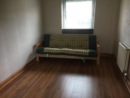 1 bedroom property with land to rent - Photo 3