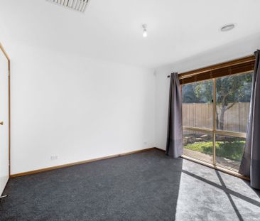 The ultimate family home right at the end of the cul de sac! - Photo 3