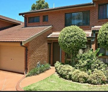 “Stunning and Spacious 3 bedroom Townhouse at the heart of Hurstville” - Photo 2