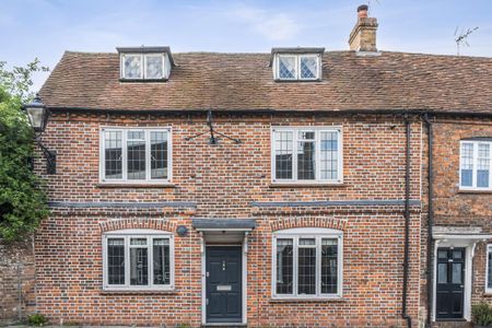 4 bedroom semi-detached house to rent - Photo 3