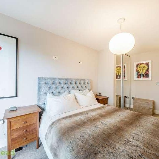 Gwynne Road, London, SW11 - Photo 1