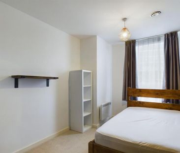 2 bedroom flat to rent - Photo 5