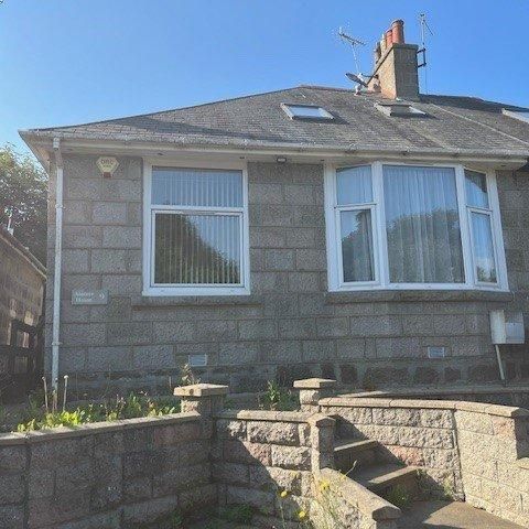 4 bedroom semi-detached house to rent - Photo 1