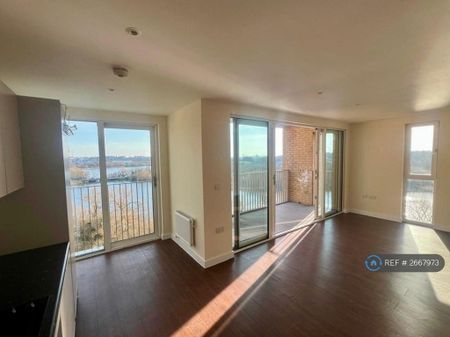 2 bedroom flat to rent - Photo 3