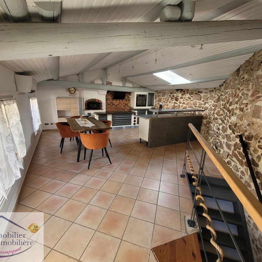 Location Maison 3 pièces 76m² CUERS 83390 - Photo 1