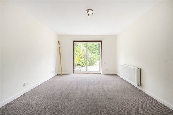 A five bedroom detached property situated within the town of Wendover and includes a one bedroom annexe. - Photo 1